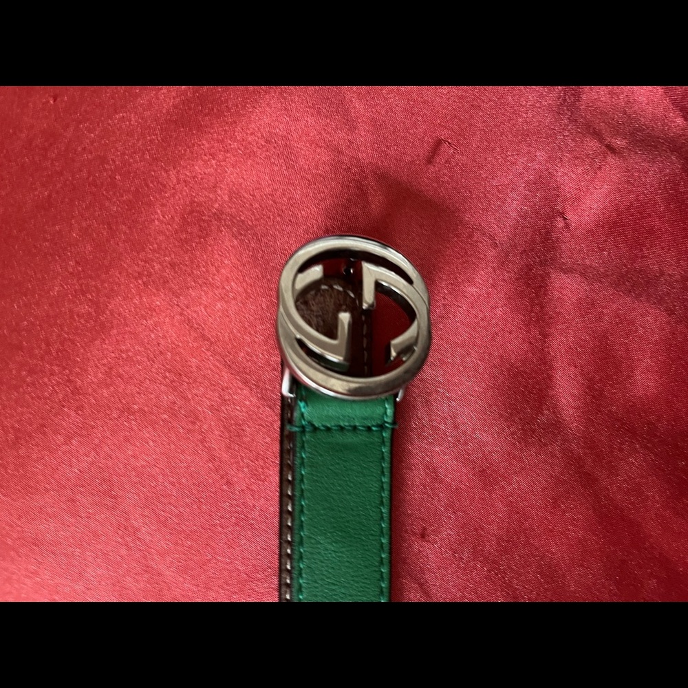 Kid Gucci belt few scars!